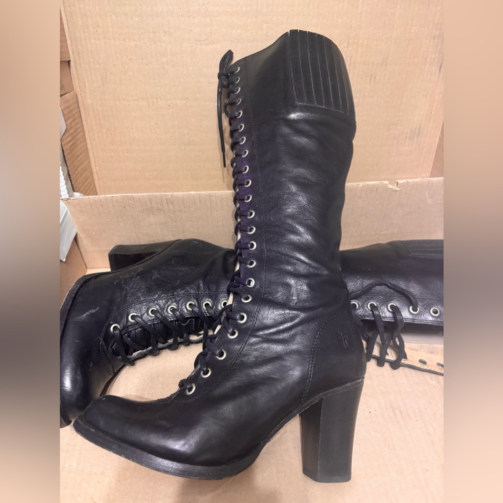 Frye Black Lace Up Boots for Women-8.5- Cowhide Leather- Manufactured México